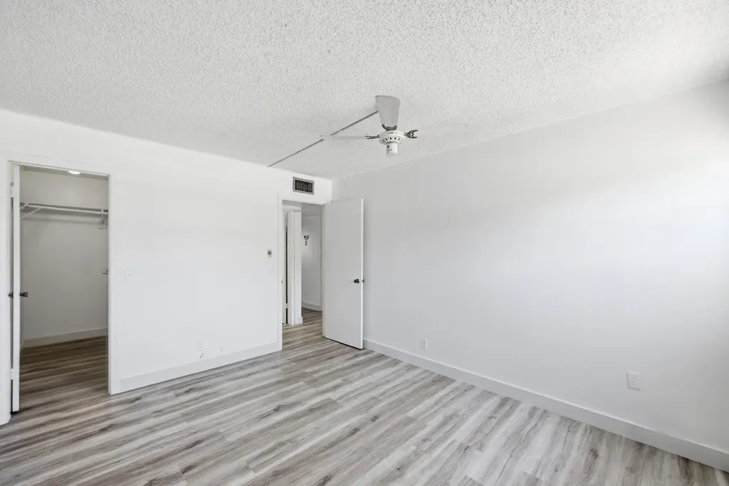 452 Normandy Delray Beach FL 33484