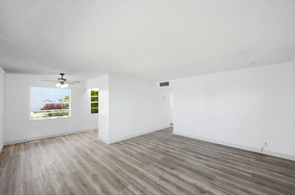 452 Normandy Delray Beach FL 33484