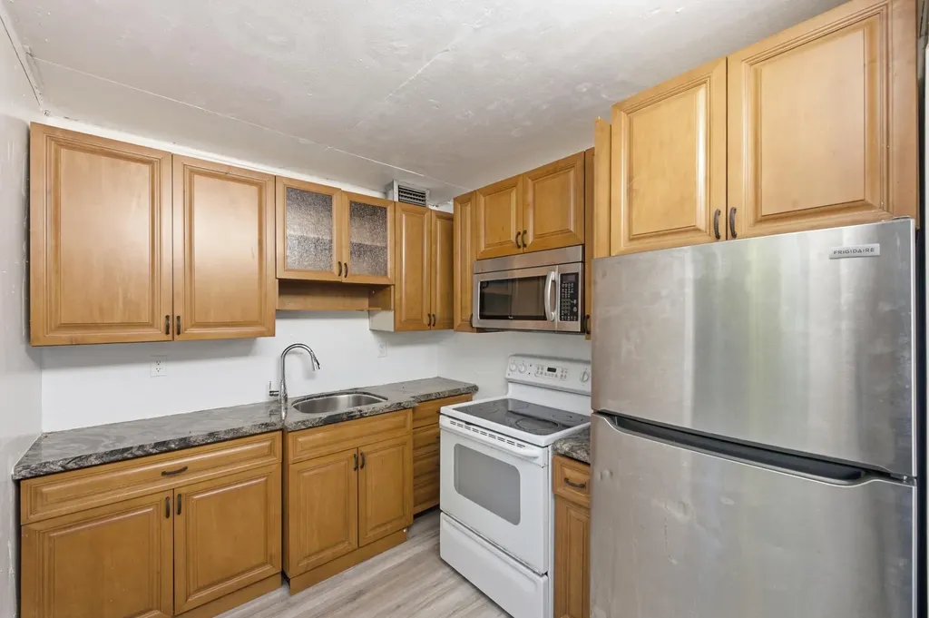 452 Normandy Delray Beach FL 33484