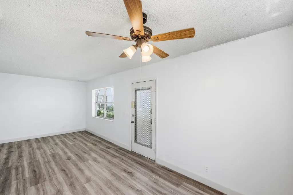 452 Normandy Delray Beach FL 33484