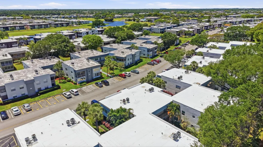 452 Normandy Delray Beach FL 33484