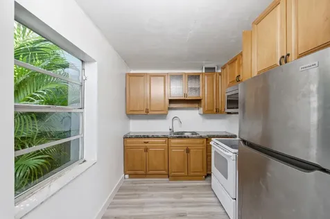452 Normandy Delray Beach FL 33484