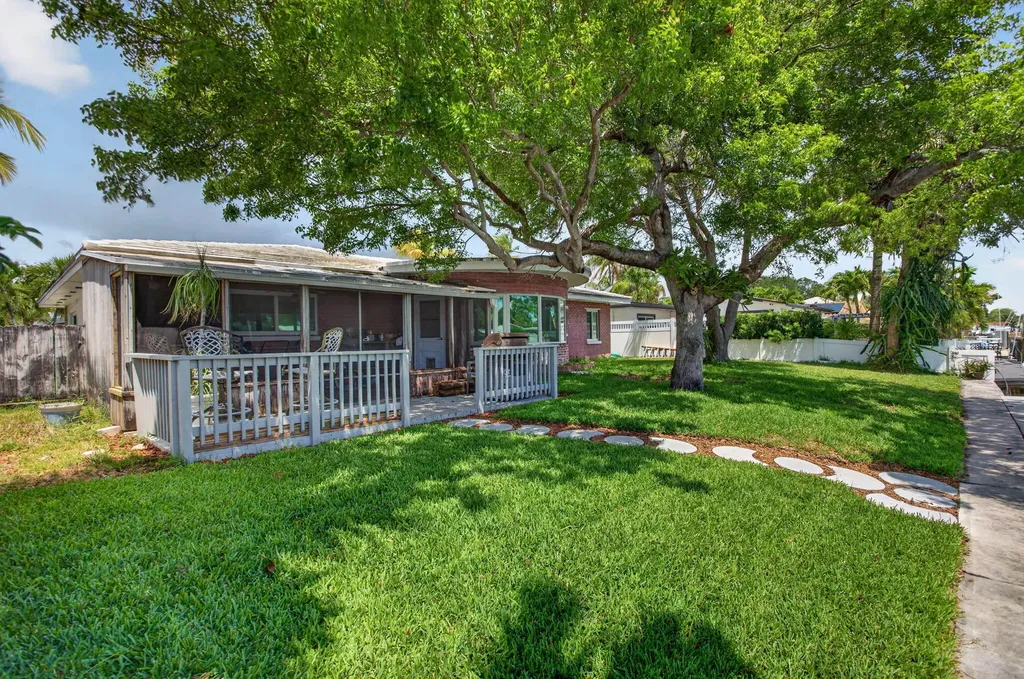 420 SE 14th Avenue Pompano Beach FL 33060