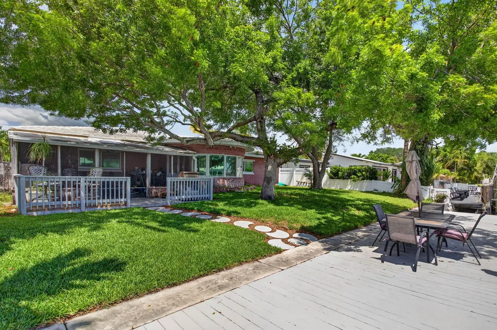 420 SE 14th Avenue Pompano Beach FL 33060