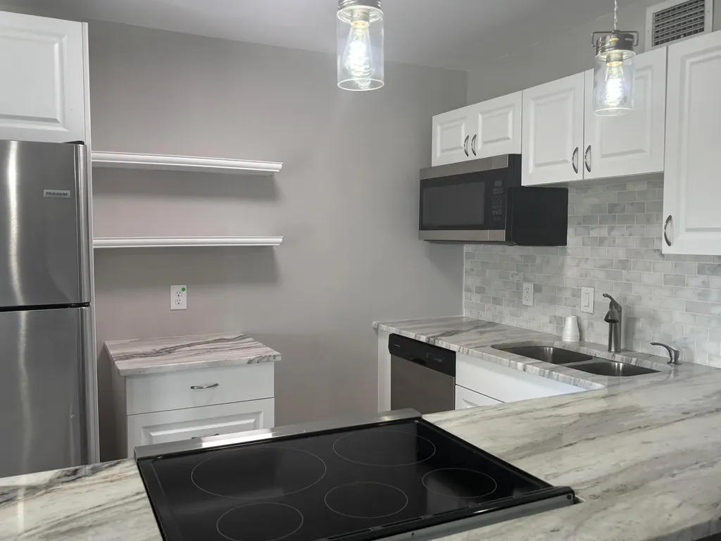 311 Chatham West Palm Beach FL 33417