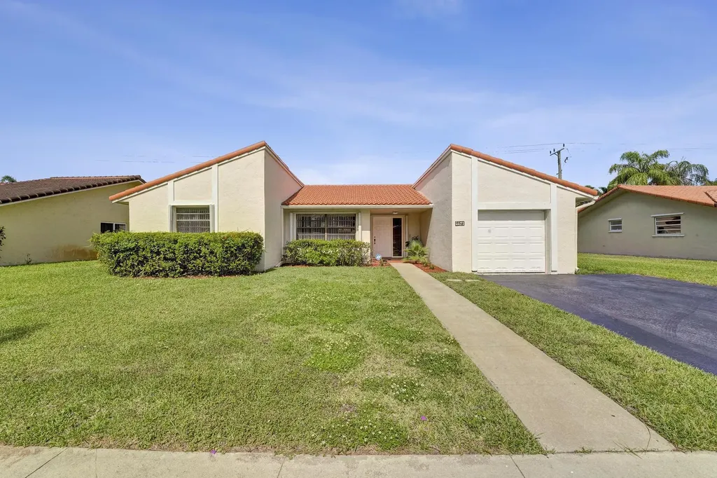 5521 SW 114 Avenue Cooper City FL 33330