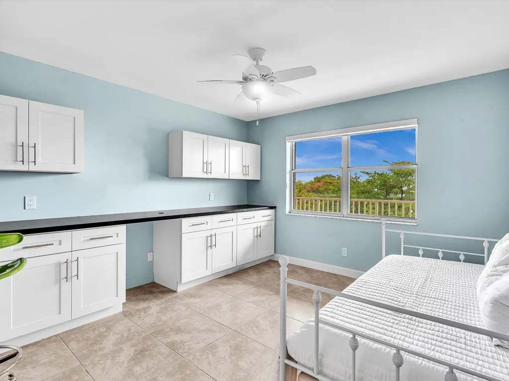 10315 NW 24th Place Sunrise FL 33322