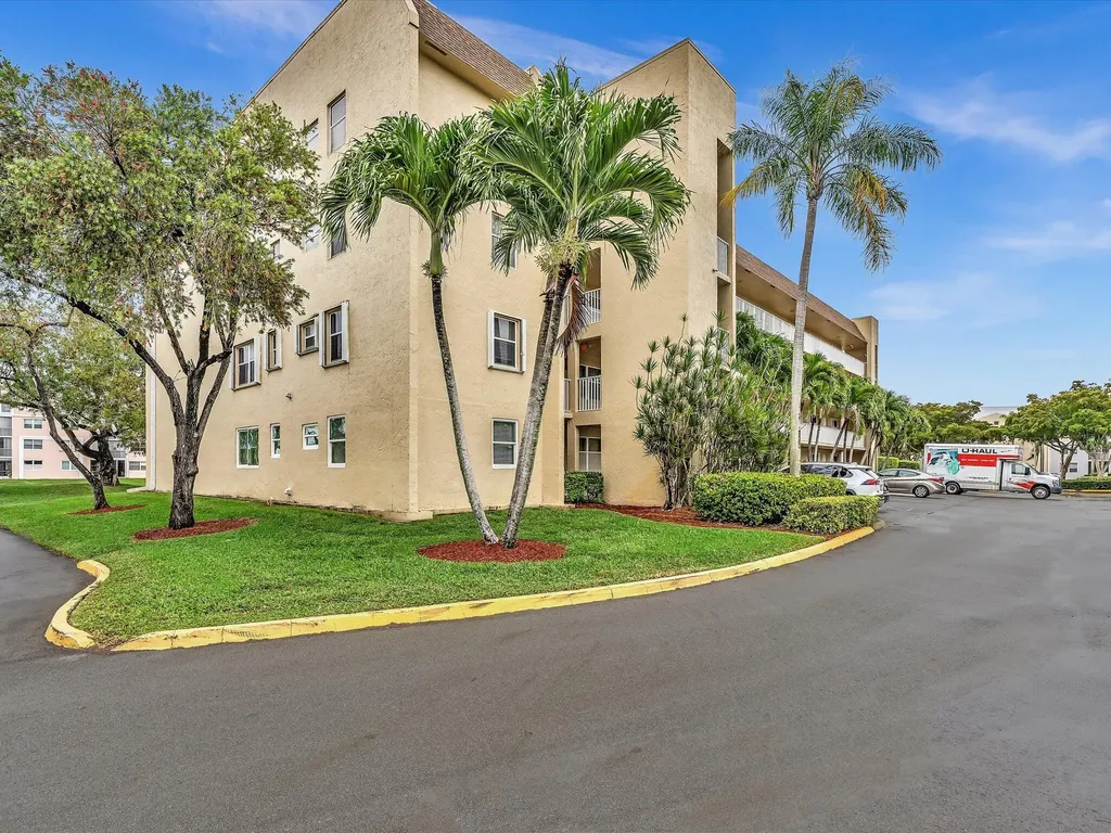 10315 NW 24th Place Sunrise FL 33322