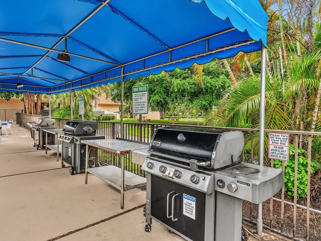10315 NW 24th Place Sunrise FL 33322