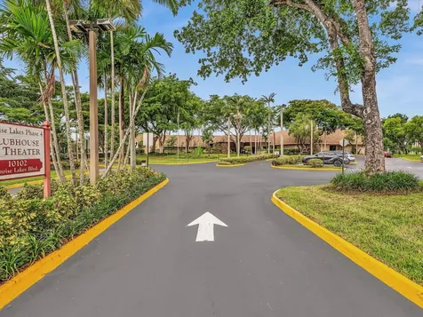 10315 NW 24th Place Sunrise FL 33322