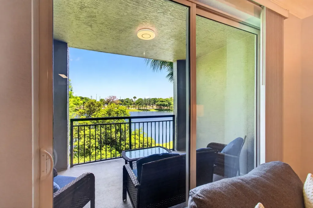 1660 Renaissance Commons Boulevard Boynton Beach FL 33426