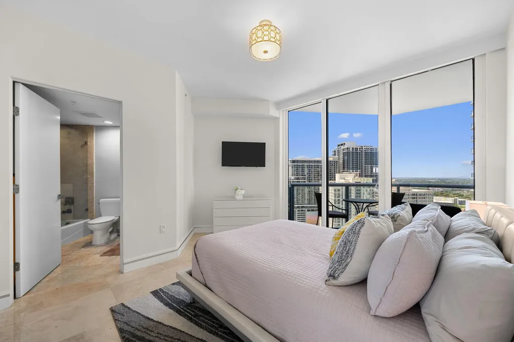 333 Las Olas Way Fort Lauderdale FL 33301
