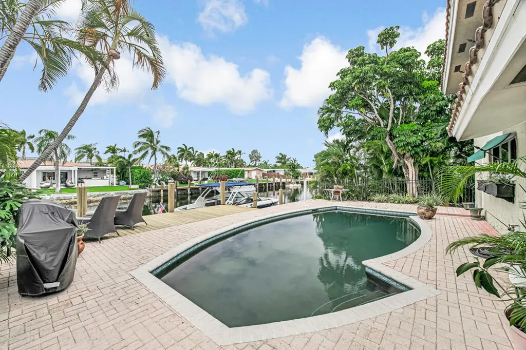 491 SE 16th Avenue Pompano Beach FL 33060