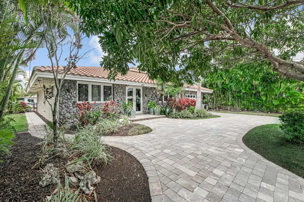 491 SE 16th Avenue Pompano Beach FL 33060