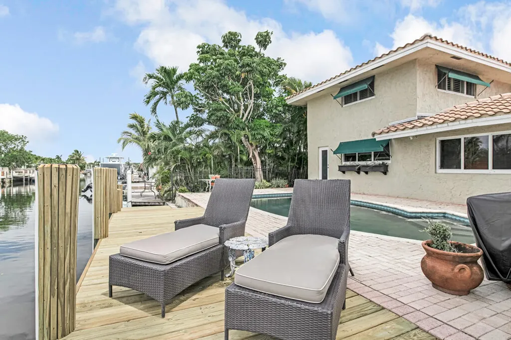 491 SE 16th Avenue Pompano Beach FL 33060