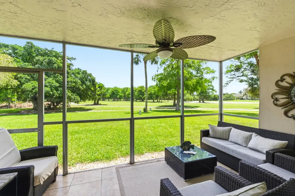3800 Oaks Clubhouse Drive Pompano Beach FL 33069