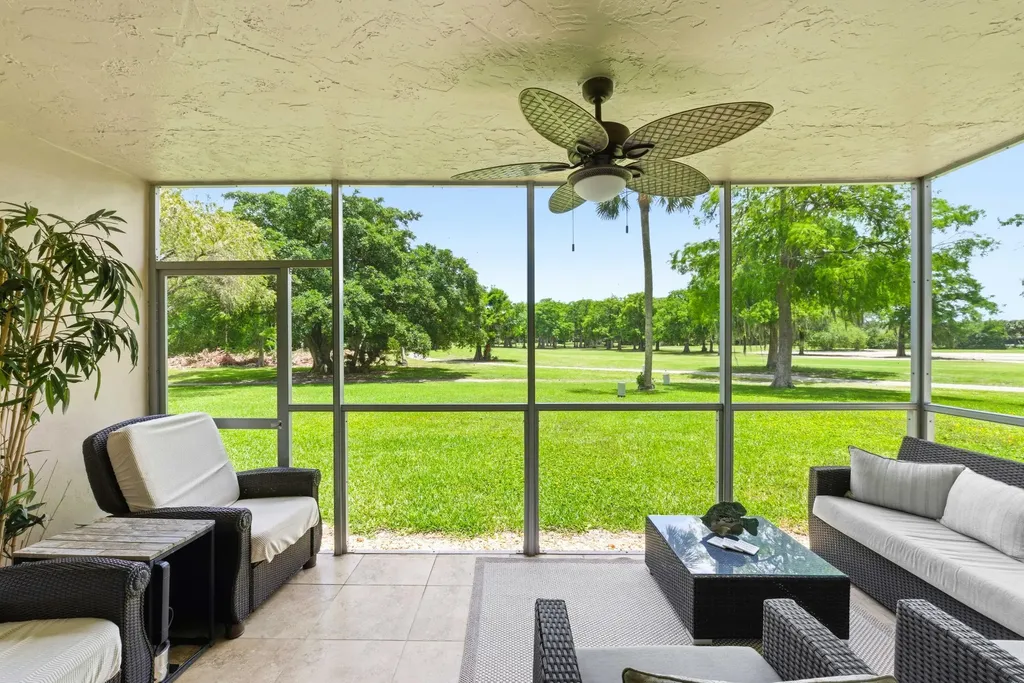 3800 Oaks Clubhouse Drive Pompano Beach FL 33069
