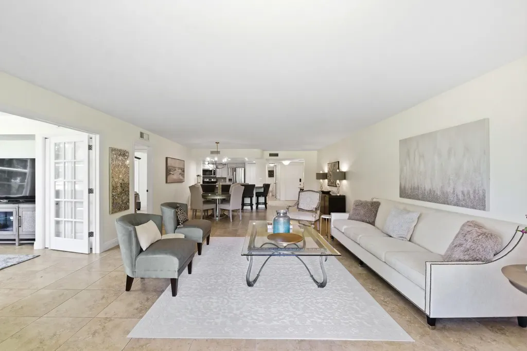 3800 Oaks Clubhouse Drive Pompano Beach FL 33069