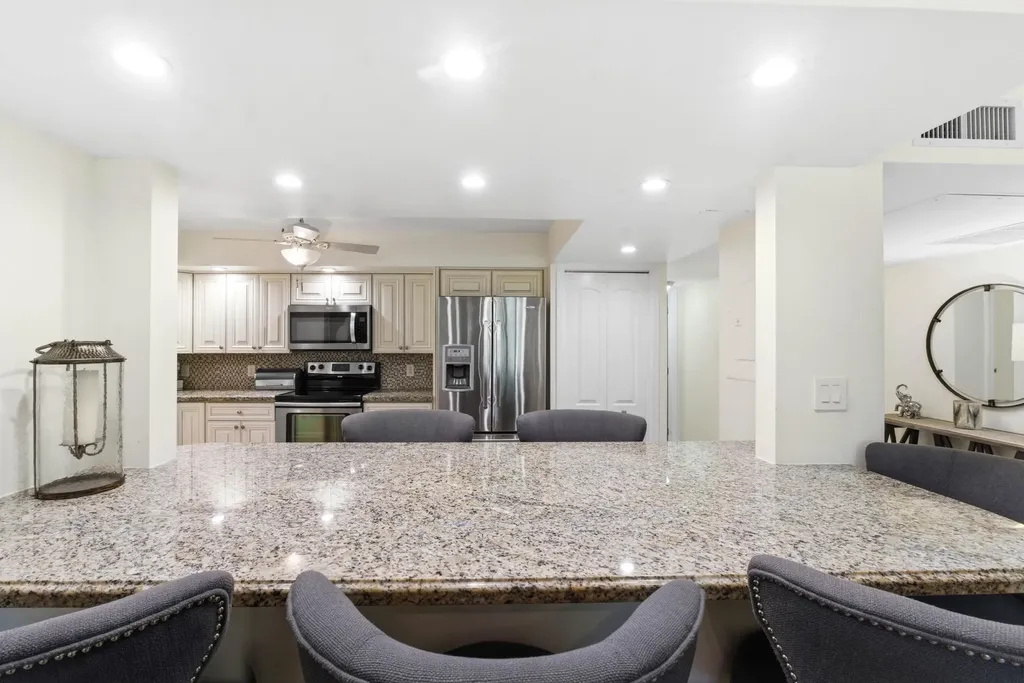 3800 Oaks Clubhouse Drive Pompano Beach FL 33069