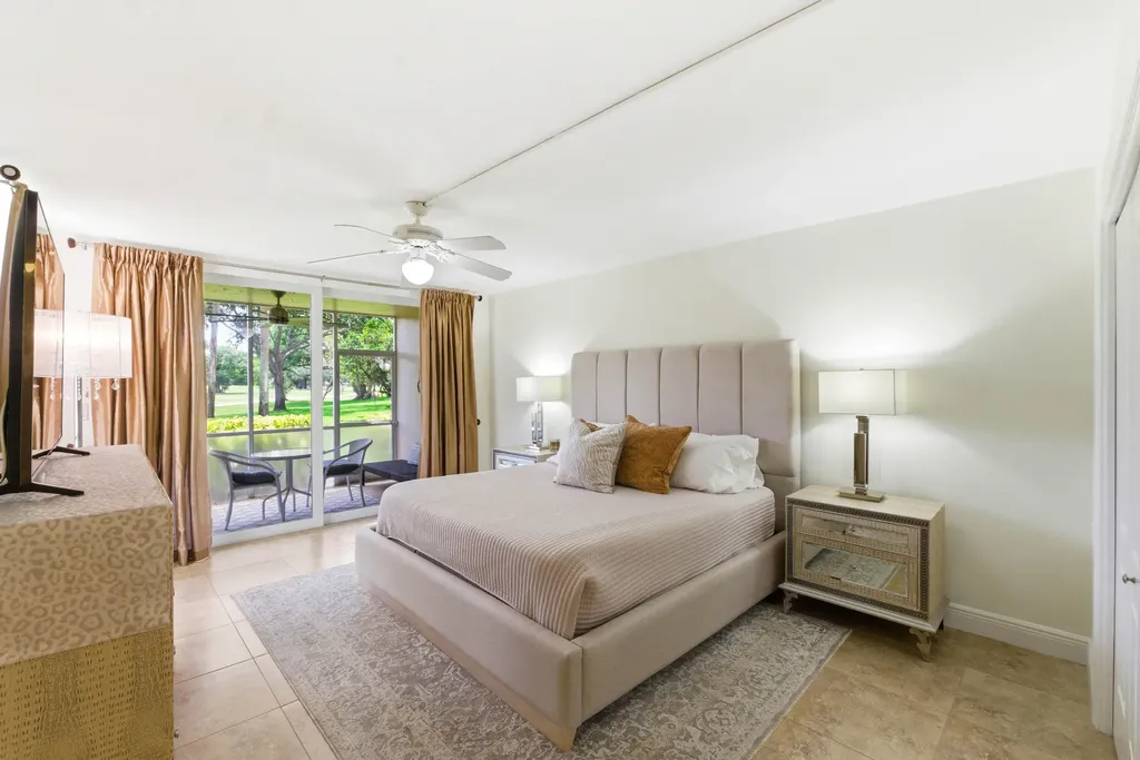 3800 Oaks Clubhouse Drive Pompano Beach FL 33069