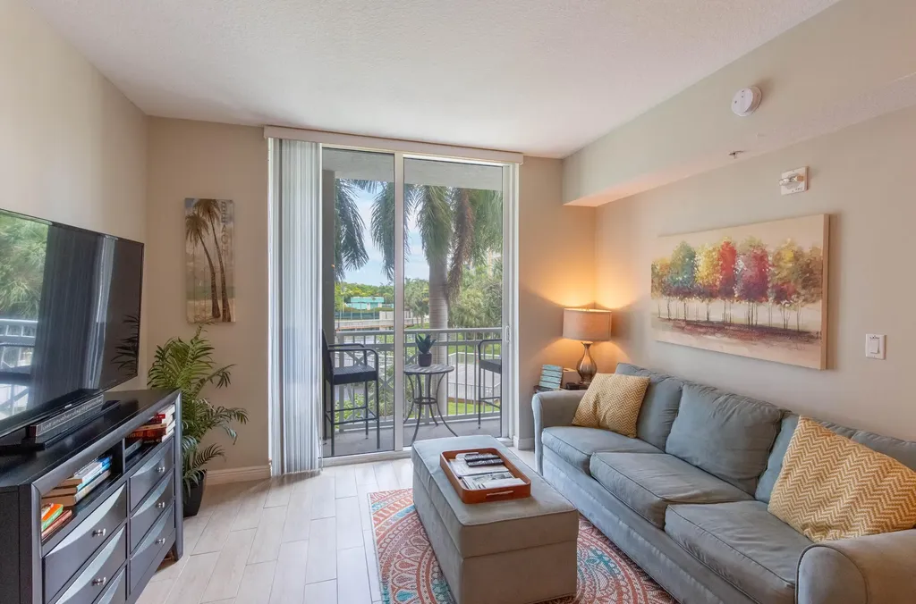 400 N Federal Highway Boynton Beach FL 33435