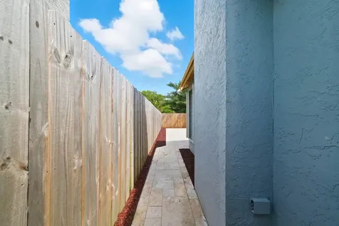 605 SW 15th Street Fort Lauderdale FL 33315