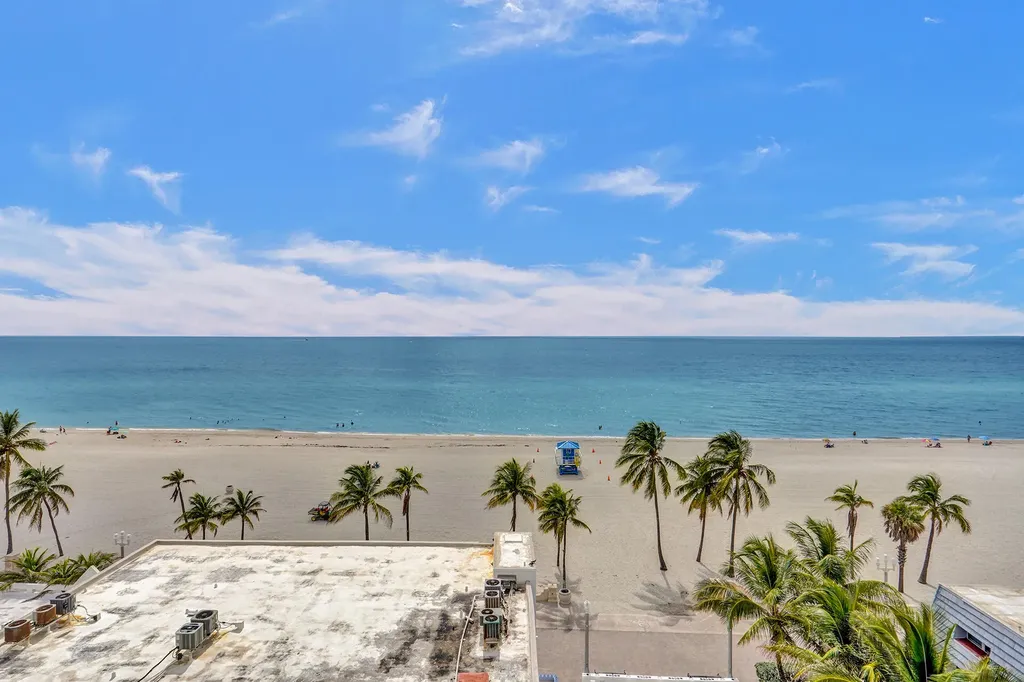 320 S Surf Road Hollywood FL 33019