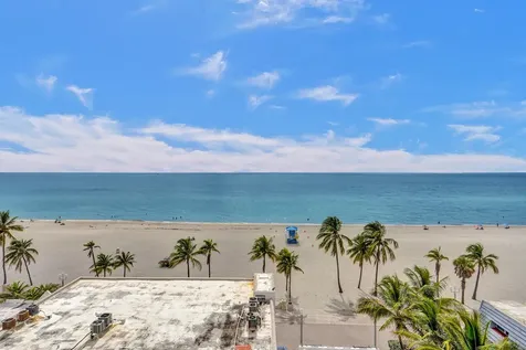 320 S Surf Road Hollywood FL 33019