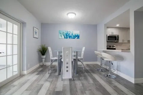320 S Surf Road Hollywood FL 33019