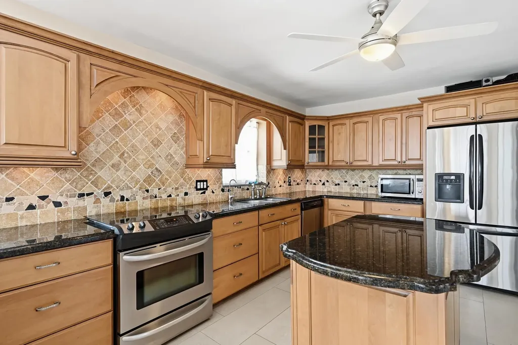 401 N Riverside Drive Pompano Beach FL 33062