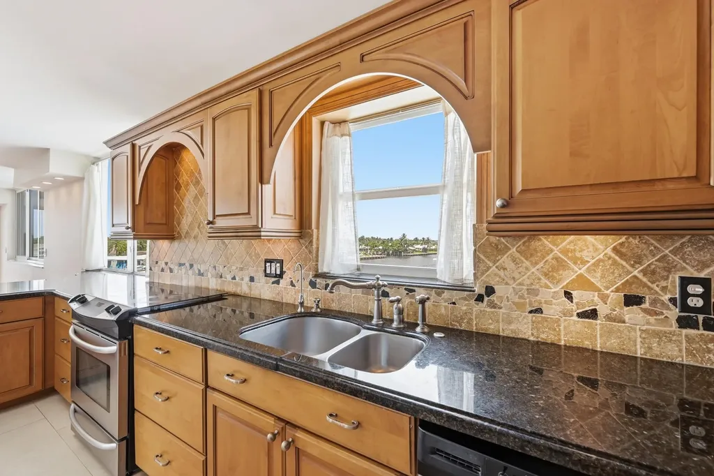 401 N Riverside Drive Pompano Beach FL 33062