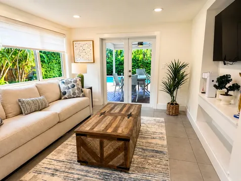 800 SE 11th Court Fort Lauderdale FL 33316