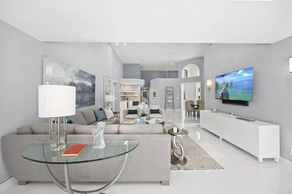10256 Spyglass Way Boca Raton FL 33498