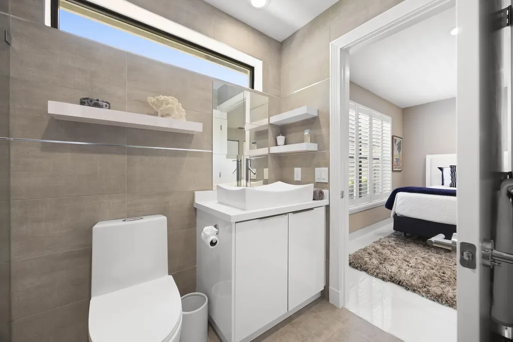 10256 Spyglass Way Boca Raton FL 33498