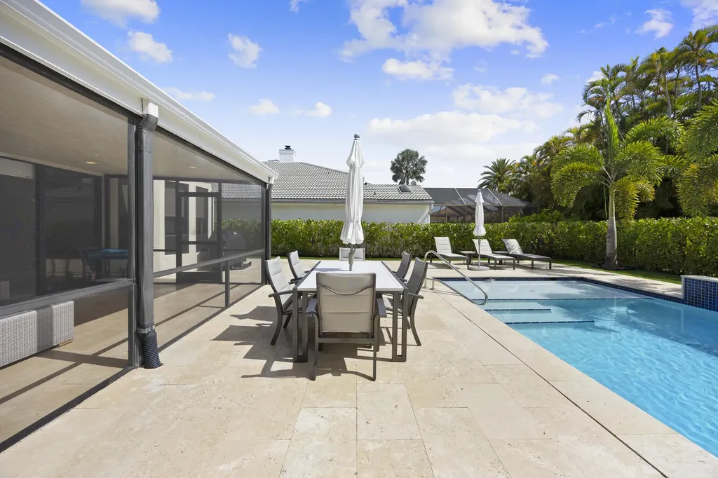 10256 Spyglass Way Boca Raton FL 33498