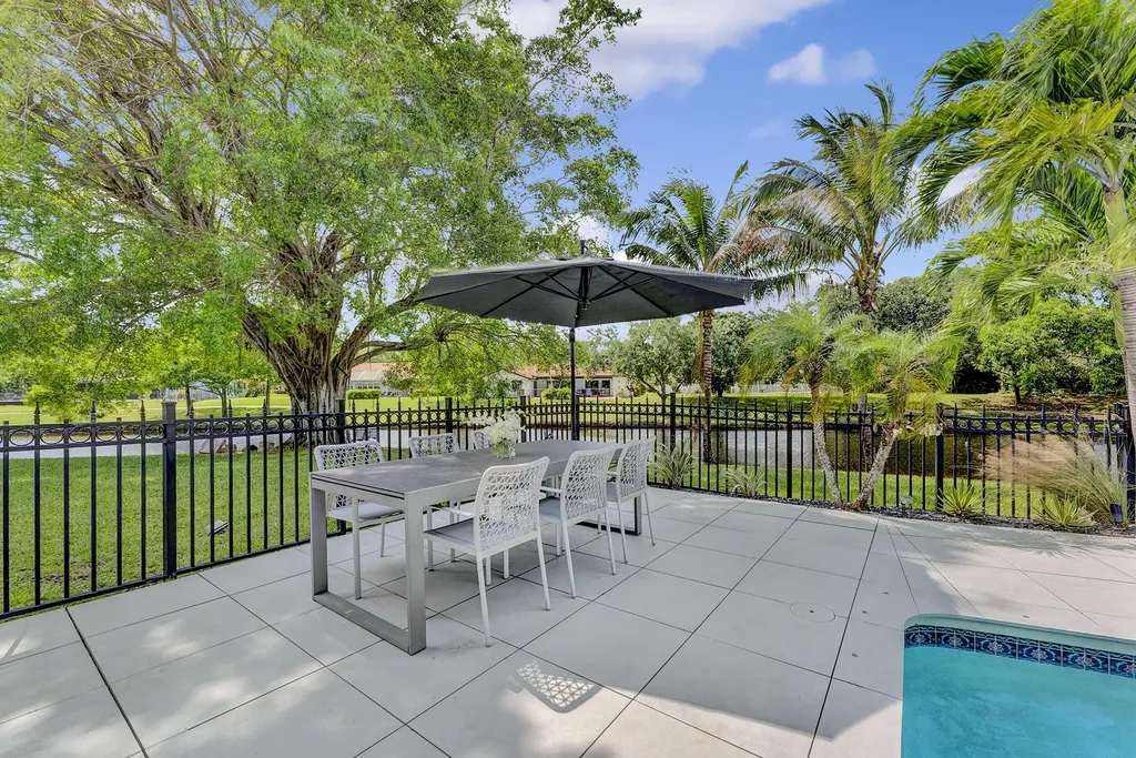2425 NW 26th Street Boca Raton FL 33431