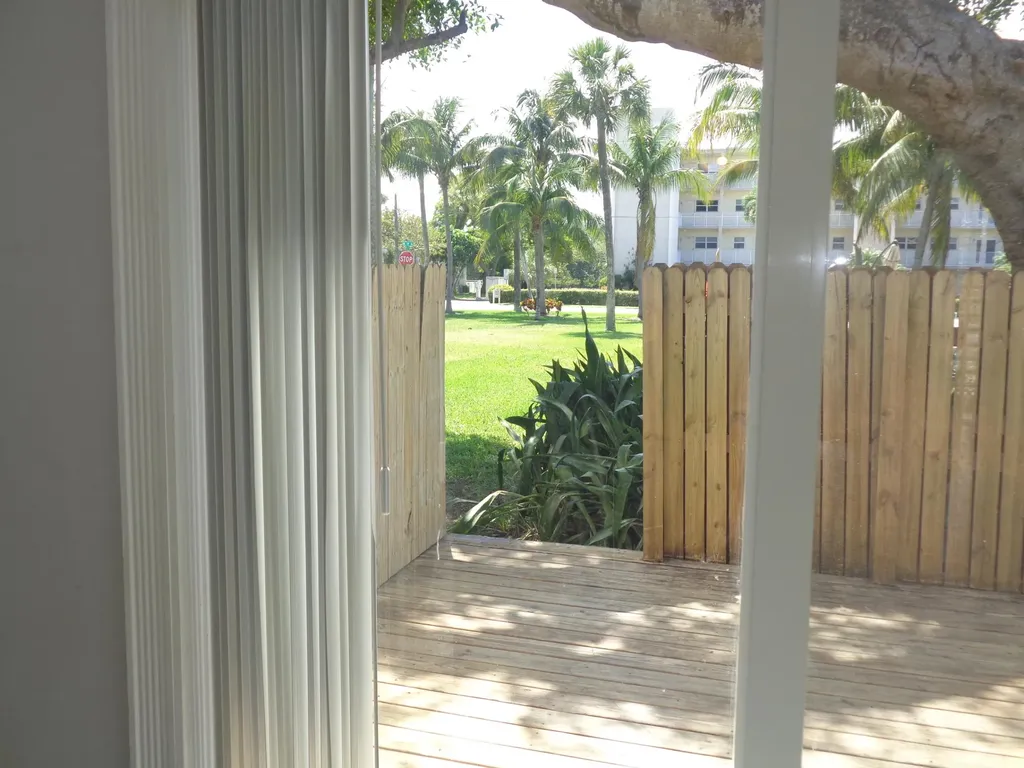 1917 NE 3rd Street Deerfield Beach FL 33441