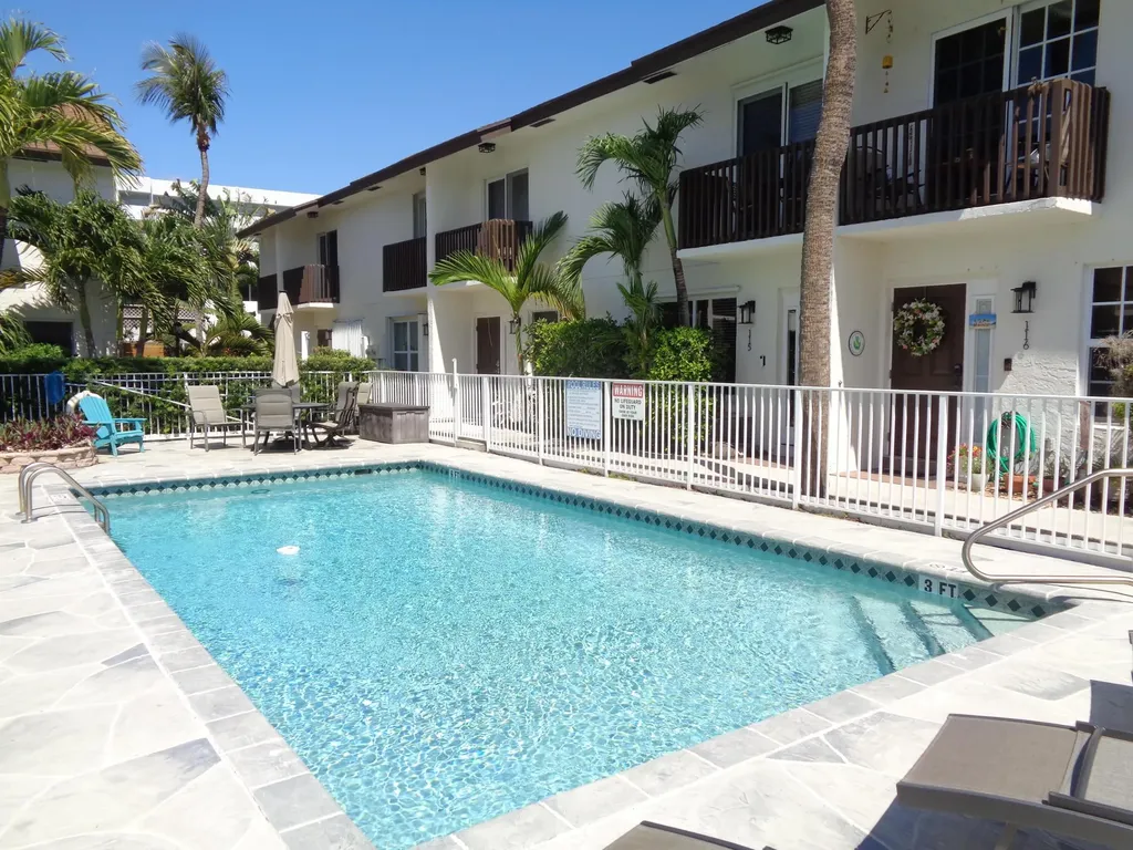 1917 NE 3rd Street Deerfield Beach FL 33441