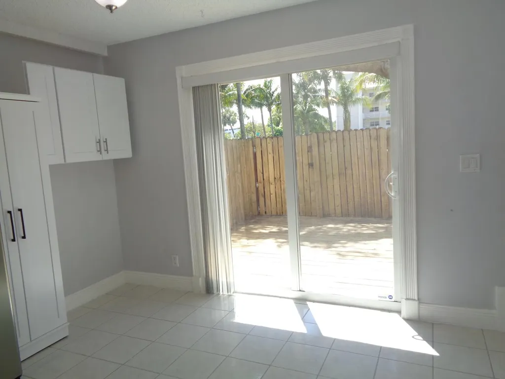 1917 NE 3rd Street Deerfield Beach FL 33441