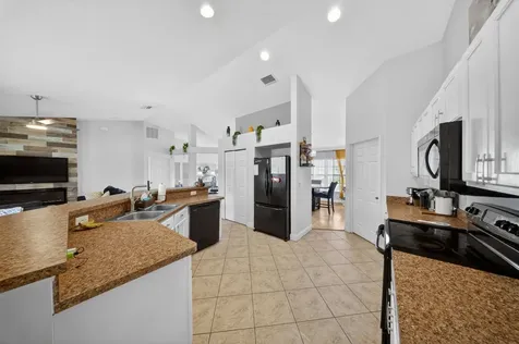 6124 NW Ginger Lane Port St Lucie FL 34986