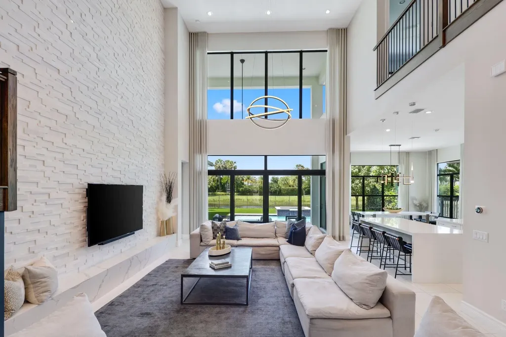 9275 Biaggio Road Boca Raton FL 33496