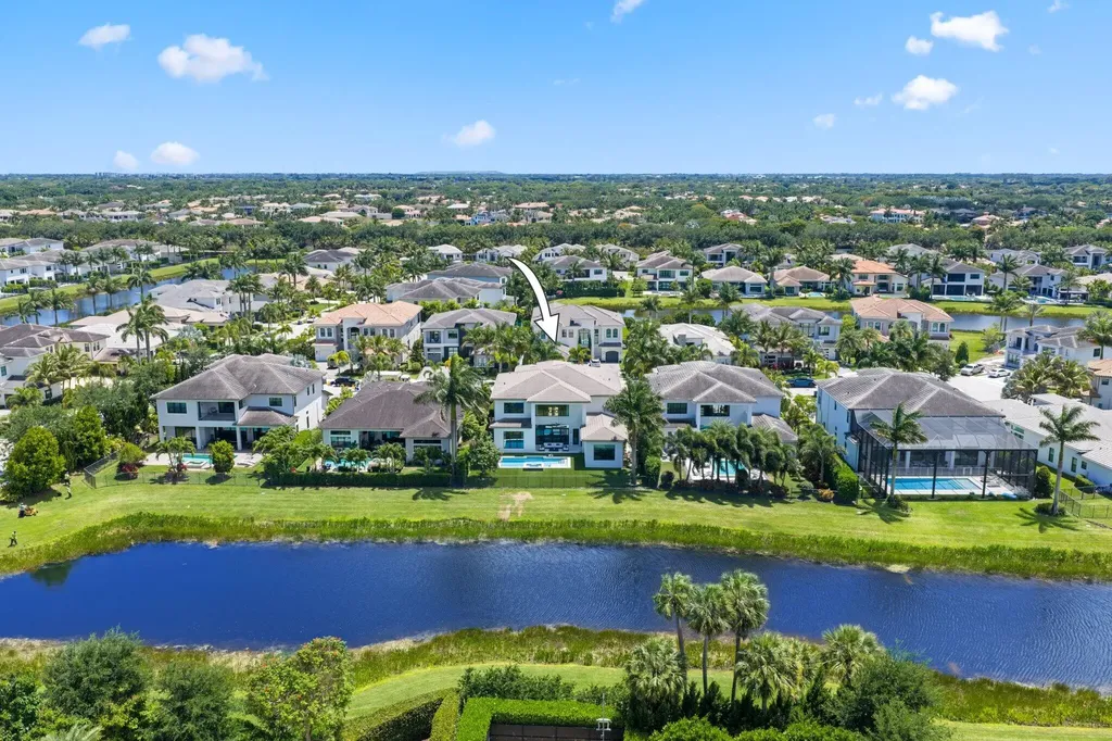 9275 Biaggio Road Boca Raton FL 33496
