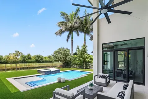 9275 Biaggio Road Boca Raton FL 33496