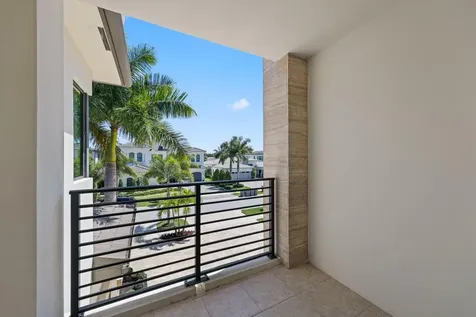 9275 Biaggio Road Boca Raton FL 33496