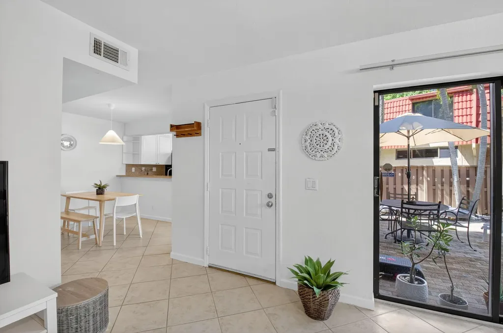 8057 Severn Drive Boca Raton FL 33433