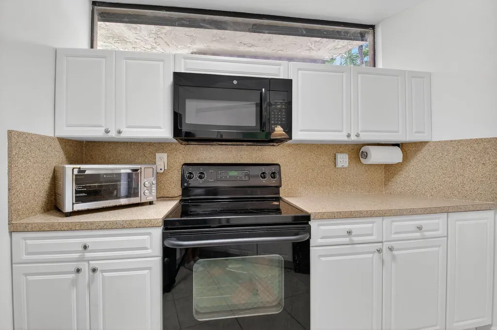 8057 Severn Drive Boca Raton FL 33433