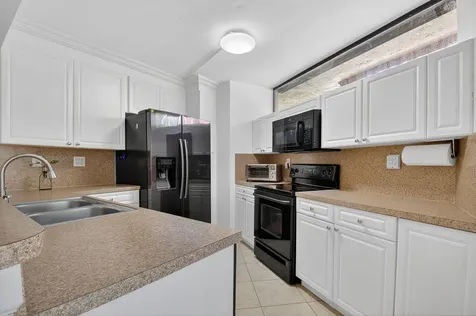 8057 Severn Drive Boca Raton FL 33433