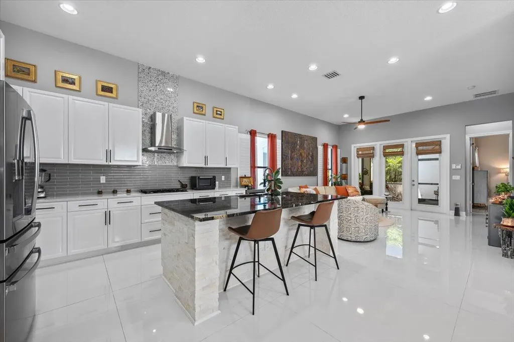 7041 Edison Place Palm Beach Gardens FL 33418