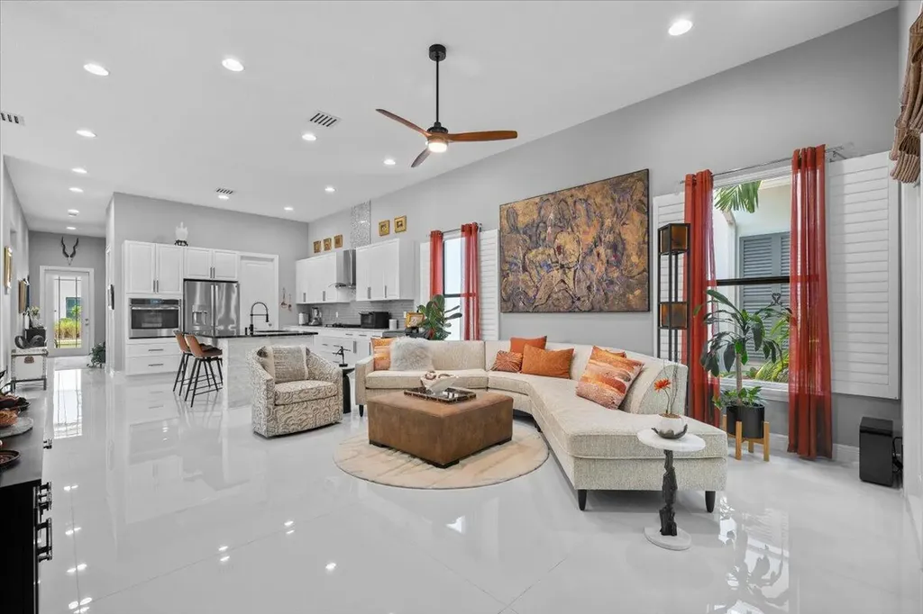 7041 Edison Place Palm Beach Gardens FL 33418