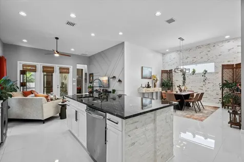 7041 Edison Place Palm Beach Gardens FL 33418